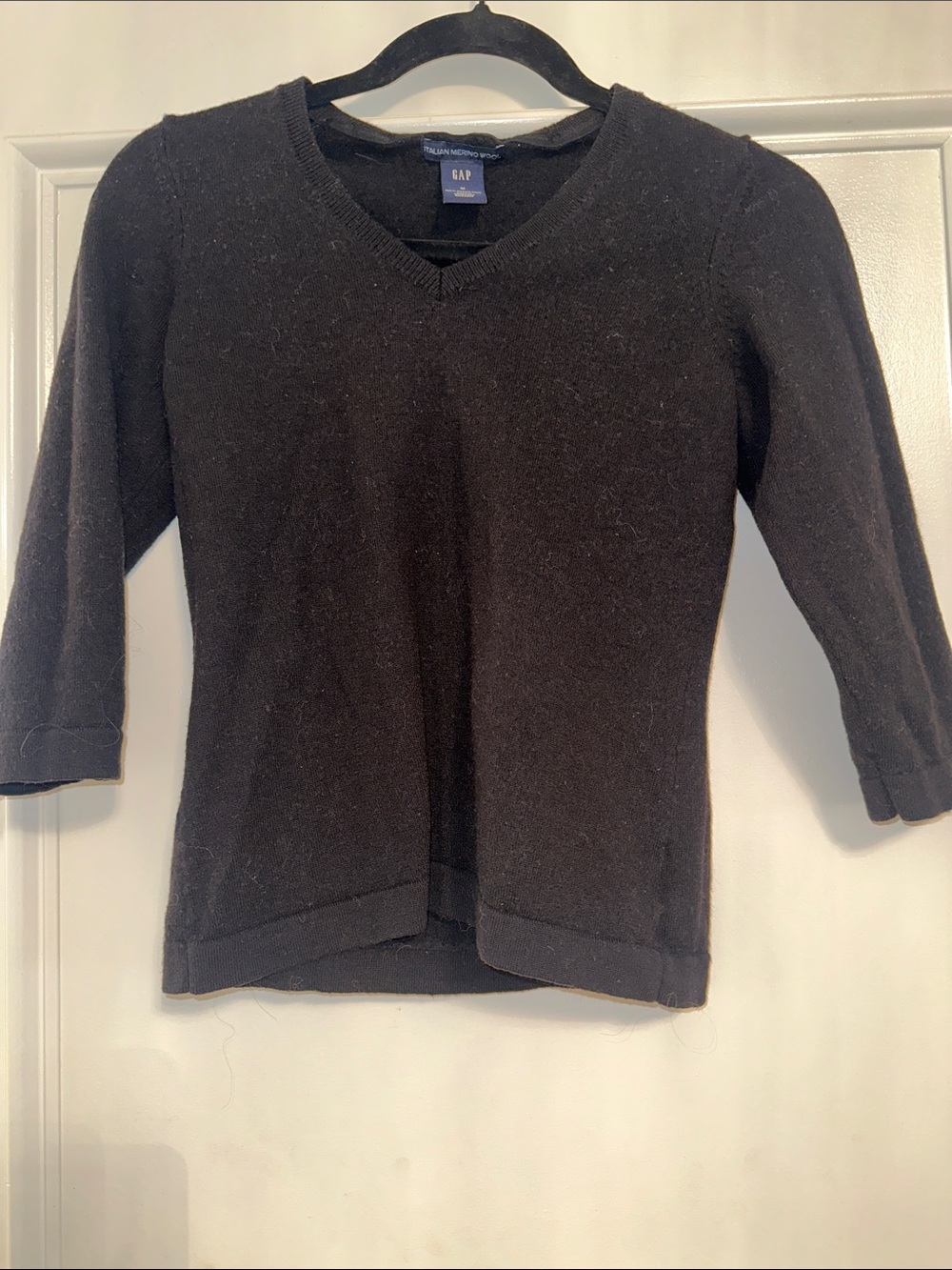 GAP Black V-Neck Three-Quarter Sleeve Sweater